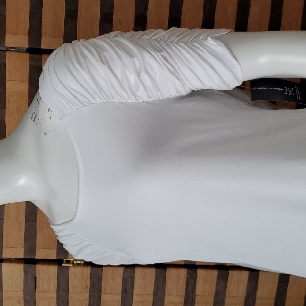 NWT! Inc Ruched shoulder top